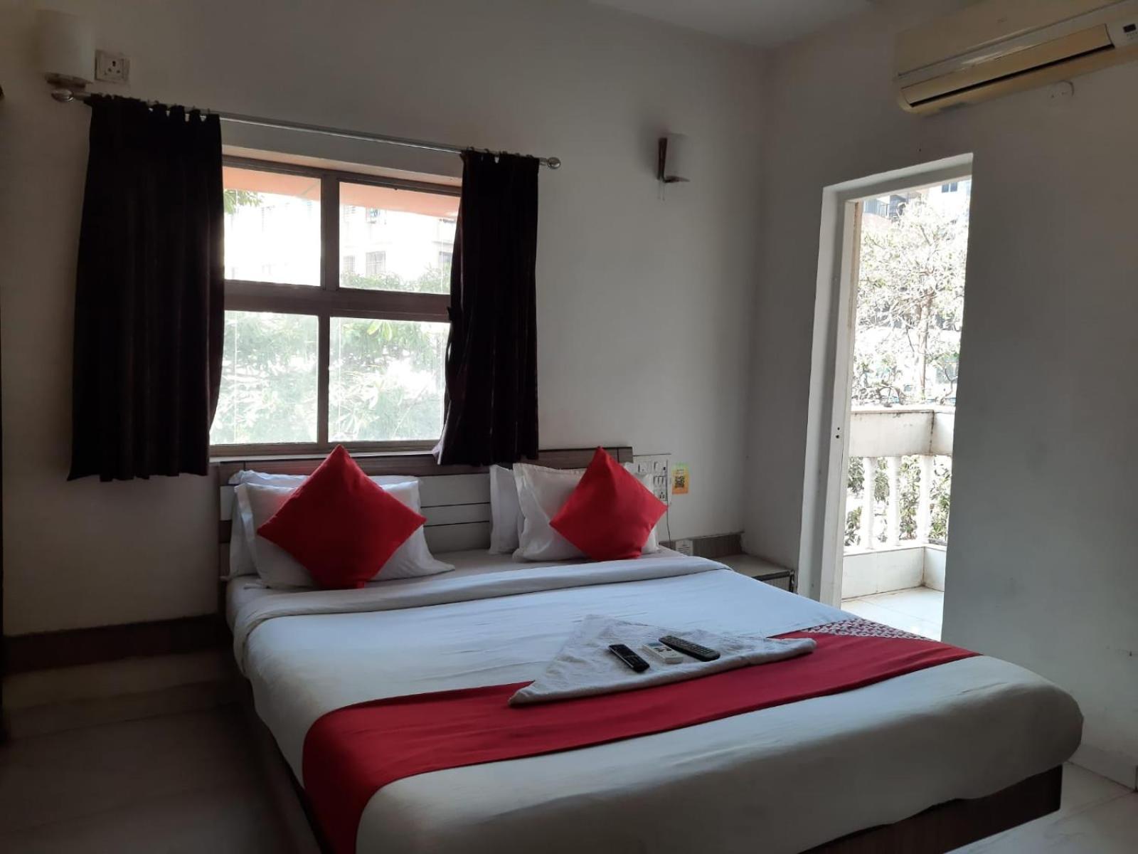 Hotel Saikripa Imperial ดามัน ภายนอก รูปภาพ
