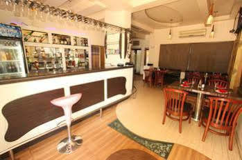 Hotel Saikripa Imperial ดามัน ภายนอก รูปภาพ